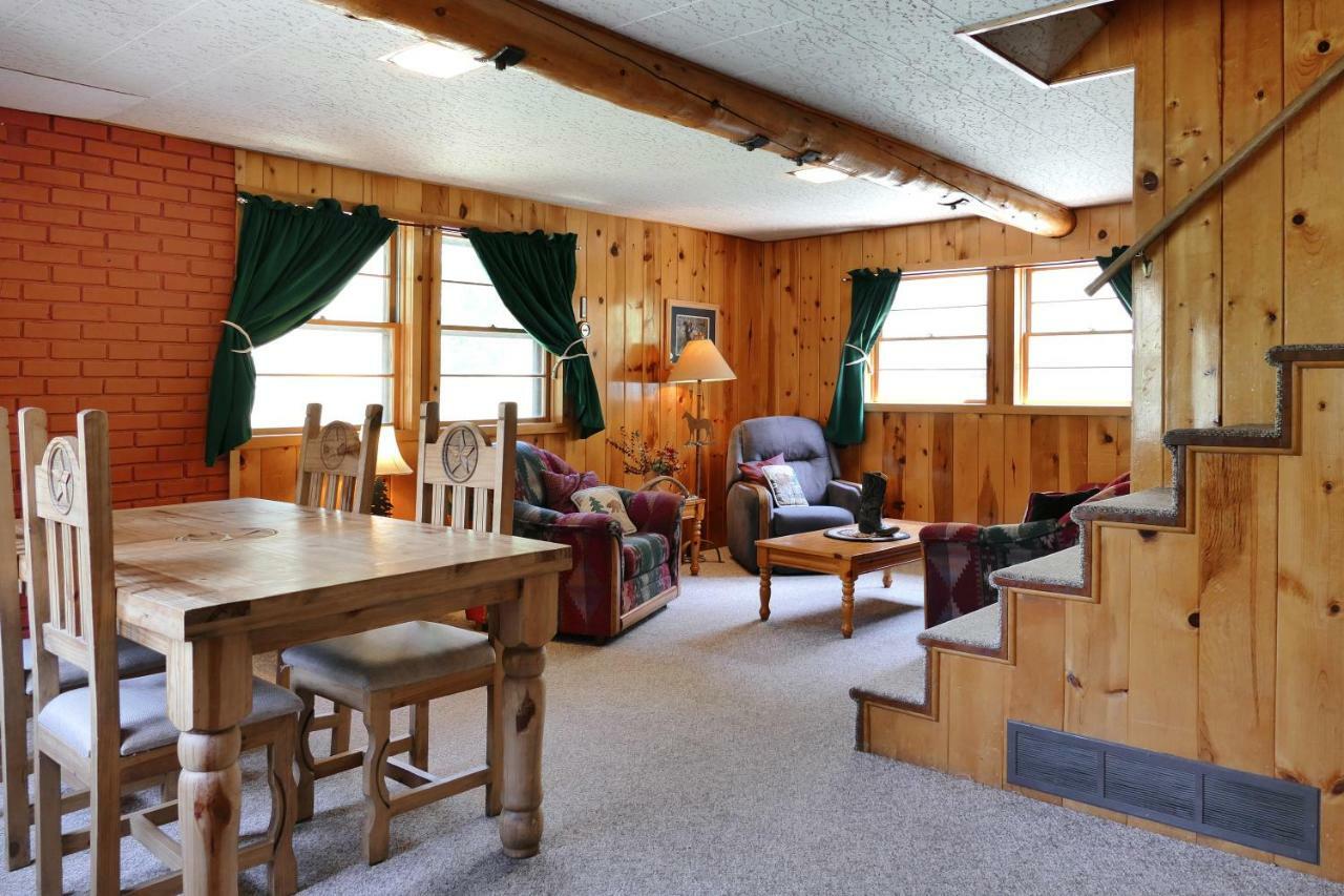 Bill Cody Ranch Hotel Luaran gambar